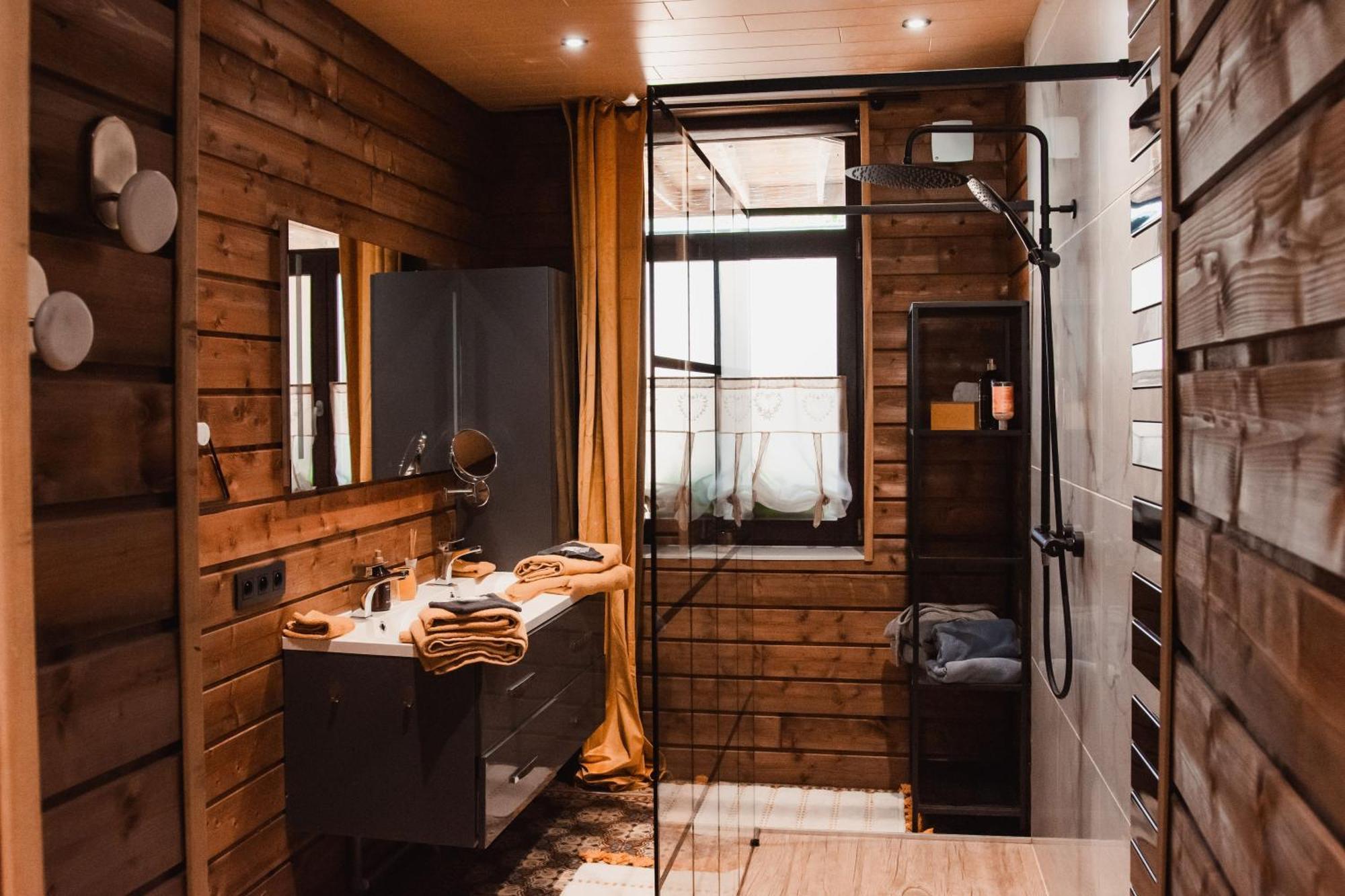 Maison D'Hote Les Notes Endormies Suite Le Refuge Walcourt Exteriör bild