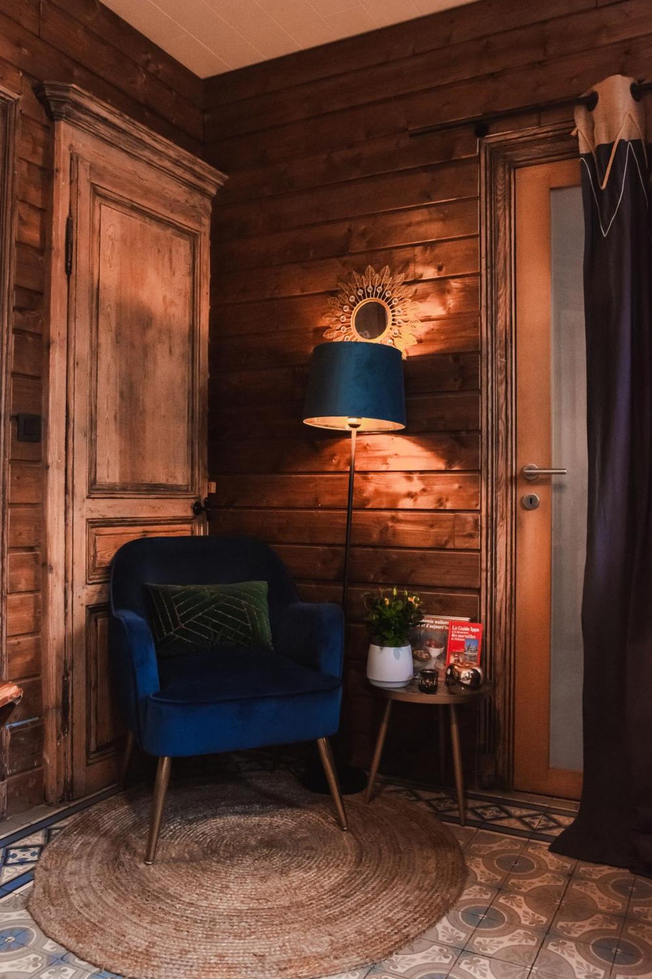 Maison D'Hote Les Notes Endormies Suite Le Refuge Walcourt Exteriör bild